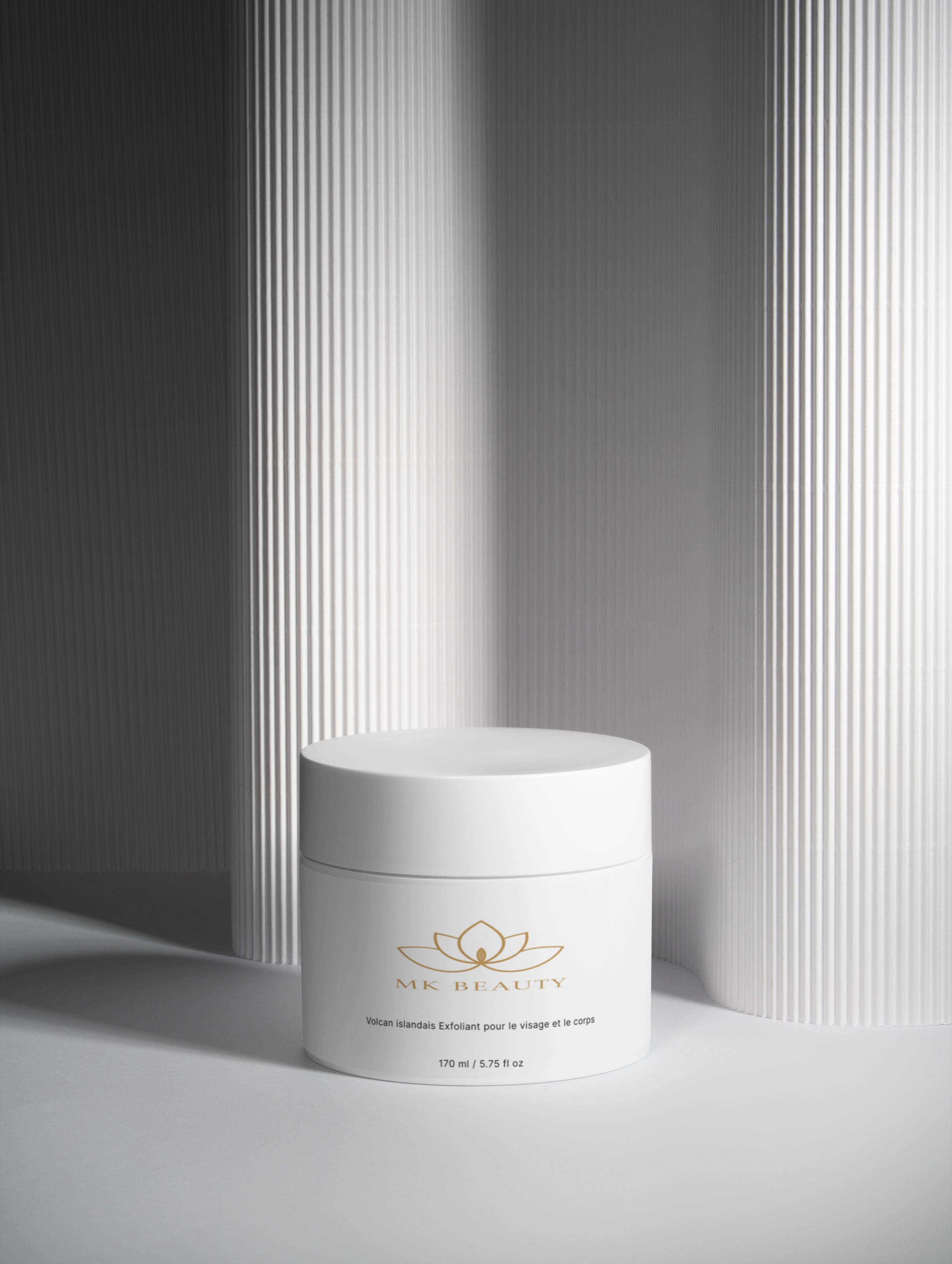 Volcan islandais Exfoliant pour le visage et le corps